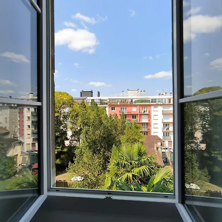 Appartement, 2 Chambres, Spacieux Et Plein De Charme A 5 Min Du Centre