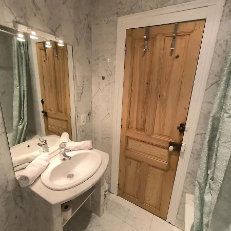 Appartement, 2 Chambres, Spacieux Et Plein De Charme A 5 Min Du Centre Apartment *