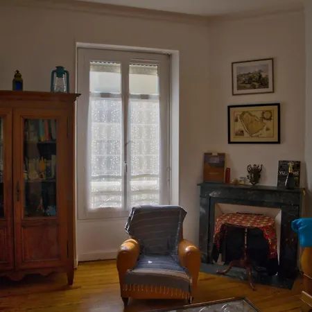 Apartment Appartement, 2 Chambres, Spacieux Et Plein De Charme A 5 Min Du Centre *